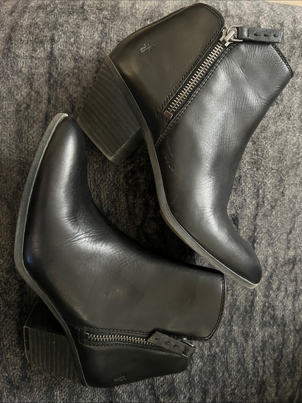Frye  Judith double zip Ankle Booties women’s 6.5
